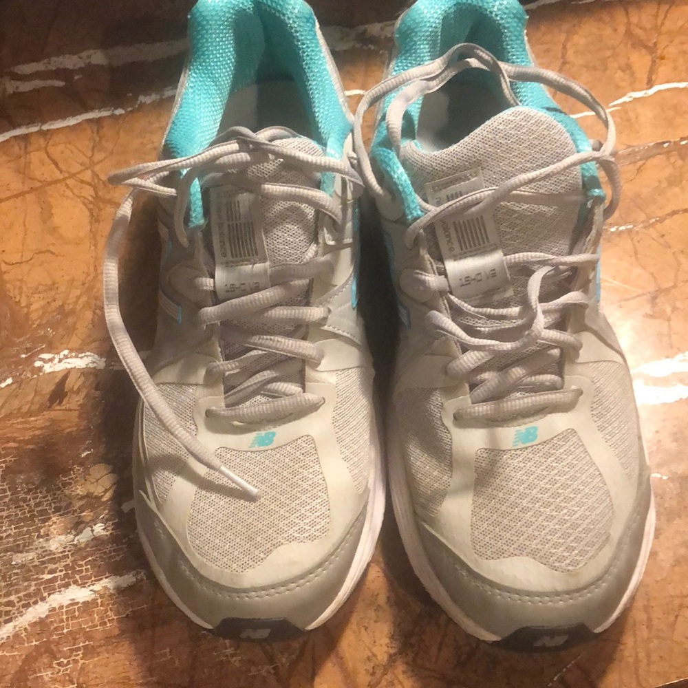 New balance women running shoes